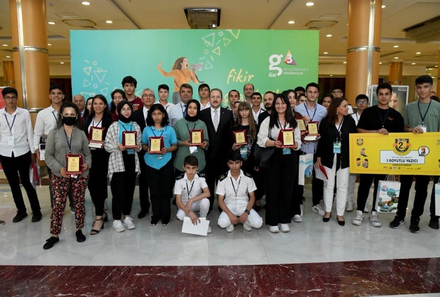 Fikir Otobüsü Liseler Arası Girişimcilik Ve Yenilikçi İş Fikirleri Yarışmasında Ödüller Sahiplerini Buldu