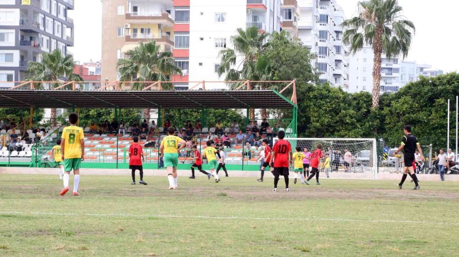 Çocuklar Futbol Şenliğinde Buluştu