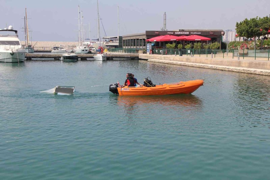 Mersin’de Mikroplastik Alarmı: Sadece Marinadan Her Hafta 1 Ton Plastik Atık Toplanıyor