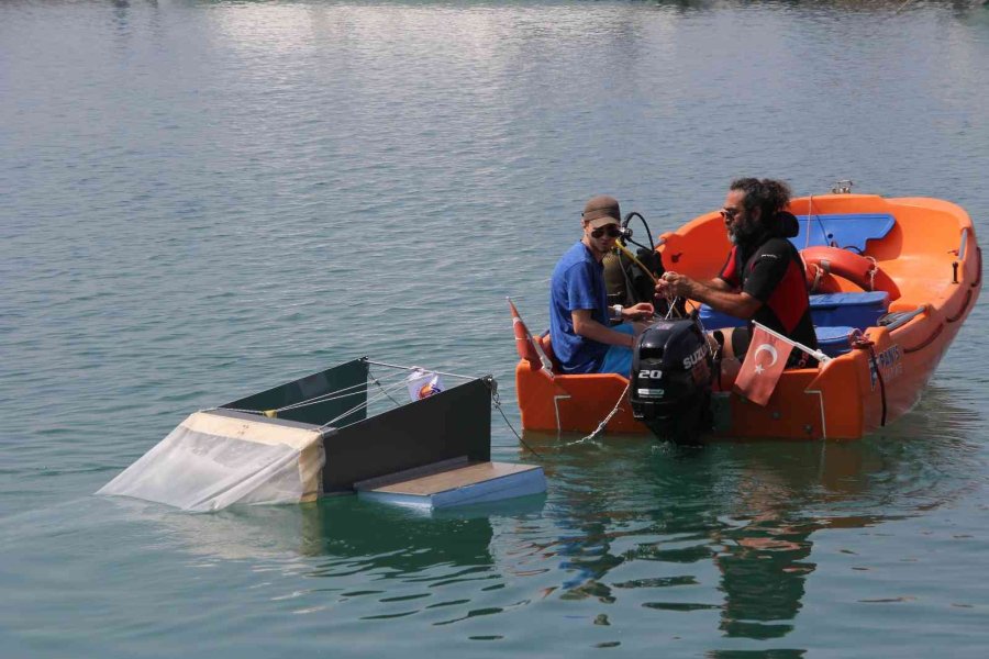 Mersin’de Mikroplastik Alarmı: Sadece Marinadan Her Hafta 1 Ton Plastik Atık Toplanıyor