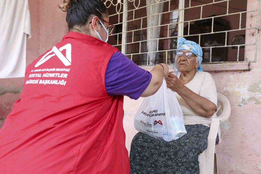 Mersin Büyükşehir Belediyesinin Yemek Hizmeti 3 Milyon Pakete Ulaştı