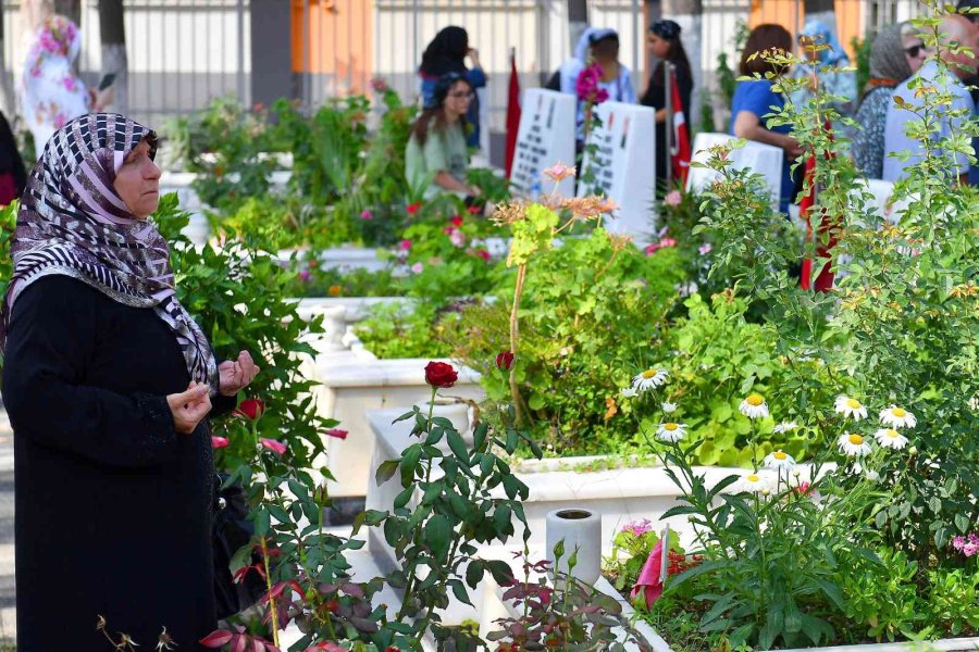 Büyükşehir Belediyesinden, Şehit Aileleri Ve Gazilere Tarsus Gezisi