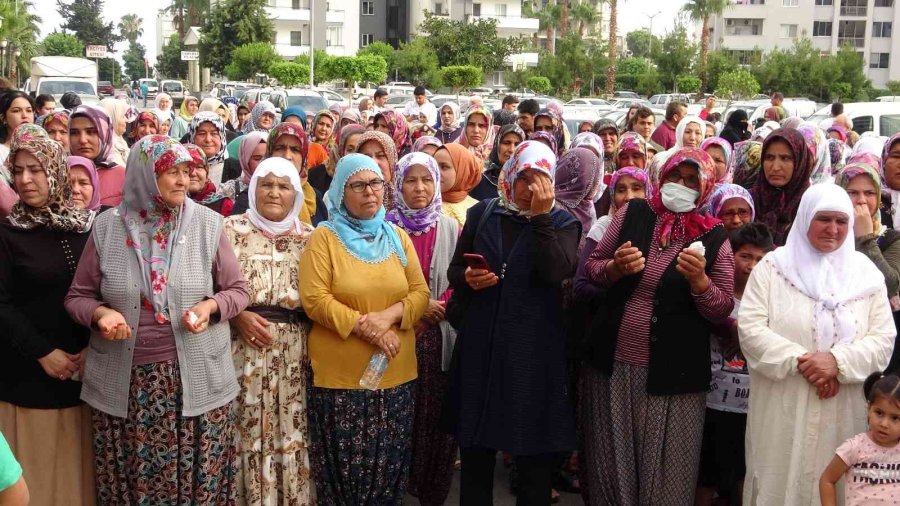 Pandemi Sonrası Mersin’den İlk Hacı Kafilesi Gözyaşları İle Yola Çıktı