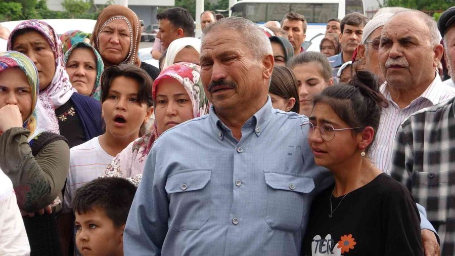 Pandemi Sonrası Mersin’den İlk Hacı Kafilesi Gözyaşları İle Yola Çıktı