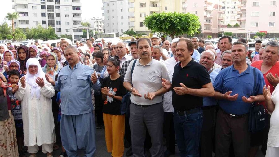 Pandemi Sonrası Mersin’den İlk Hacı Kafilesi Gözyaşları İle Yola Çıktı