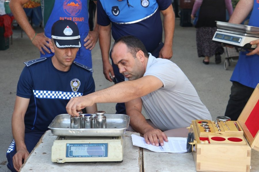 Toroslar Zabıtasından Fahiş Fiyat Ve Etiket Denetimi