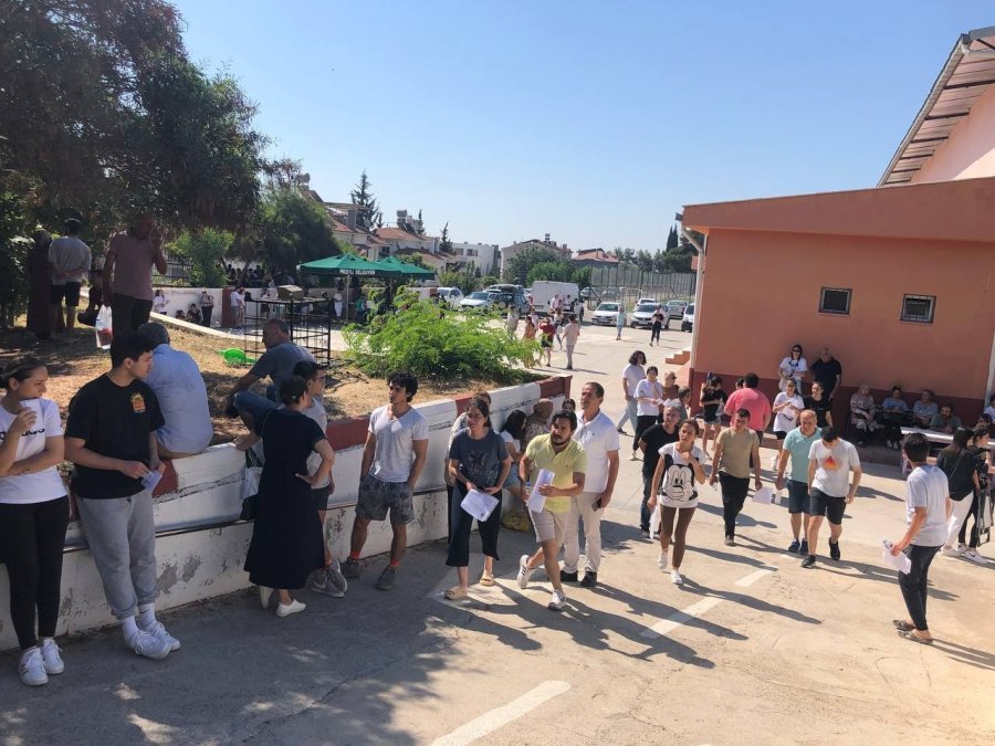 Mersin’de Gençlerin Sınav Heyecanı Başladı