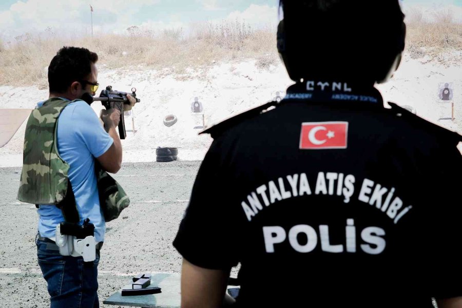 Polislerin ‘sarsılmaz’ Eğitimi Nefes Kesti