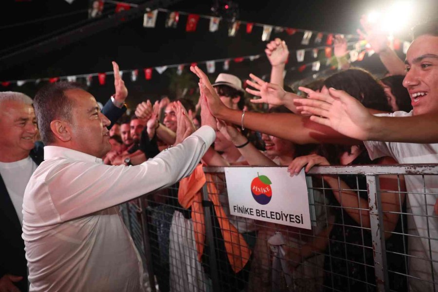 Finike Cumhuriyet Meydanı’nın Temeli Atıldı