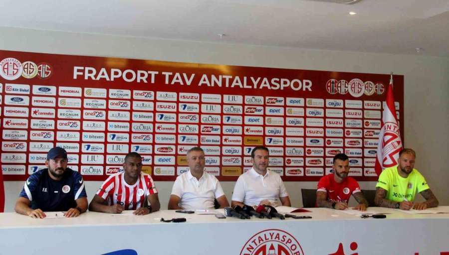 Antalyaspor’dan 3 İmza Birden