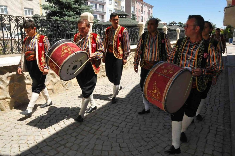 Dellallardan Nasreddin Hoca Şenliği’ne Davet