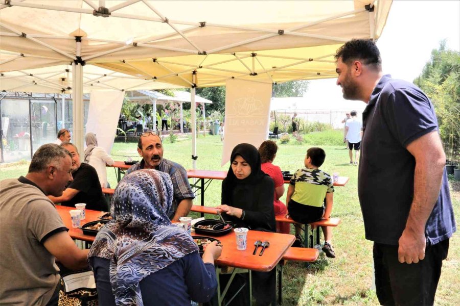 Kurban Kesimini Uzmanlar Halletti, Onlara Bayram Heyecanı Kaldı