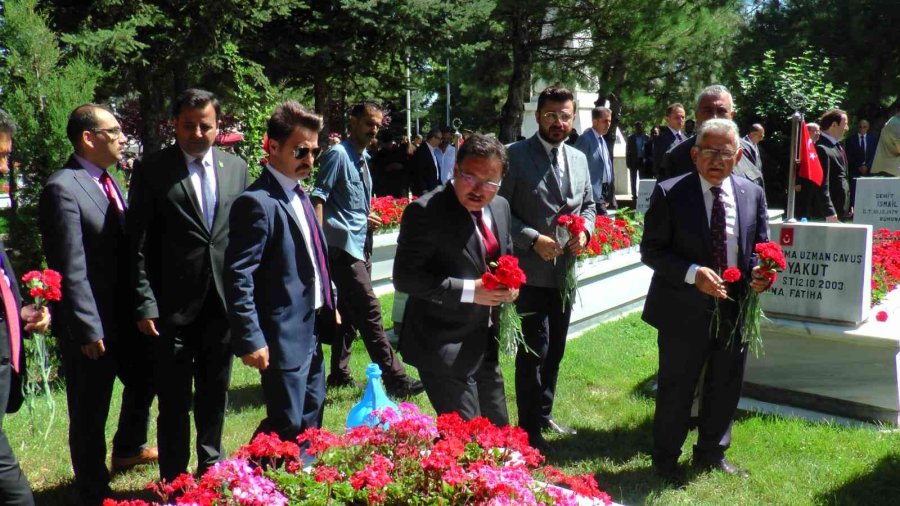 Vali Çiçek: “15 Temmuz’da Türk Milleti Dünya Milletlerine Örnek Oldu”