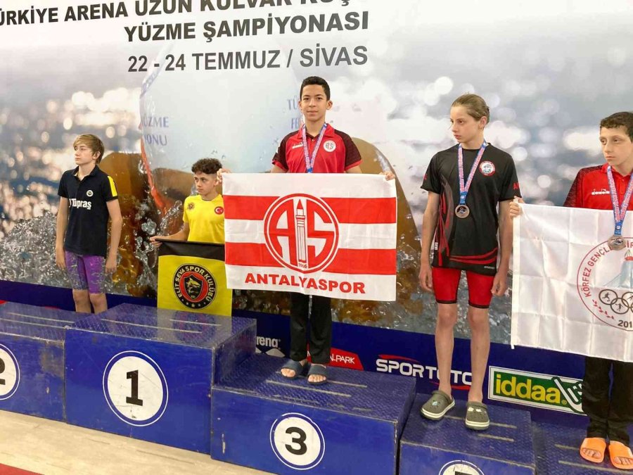 Antalyasporlu Mevlüt Efe Güler, Türkiye Şampiyonu Oldu