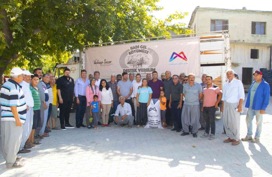 Mersin’de 13 Üreticiye 325 Küçükbaş Hayvan Dağıtıldı