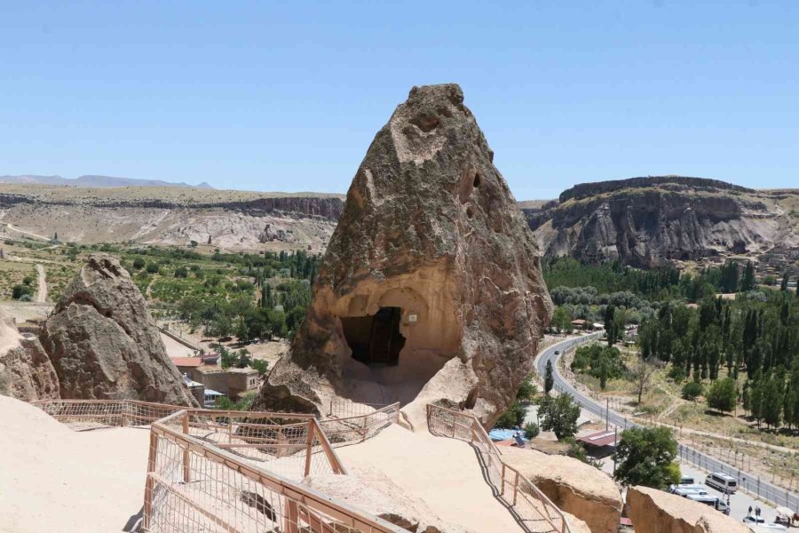 Kapadokya’nın Girş Kapısındaki Selime Katedrali’ne Ziyaretçi İlgisi Arttı