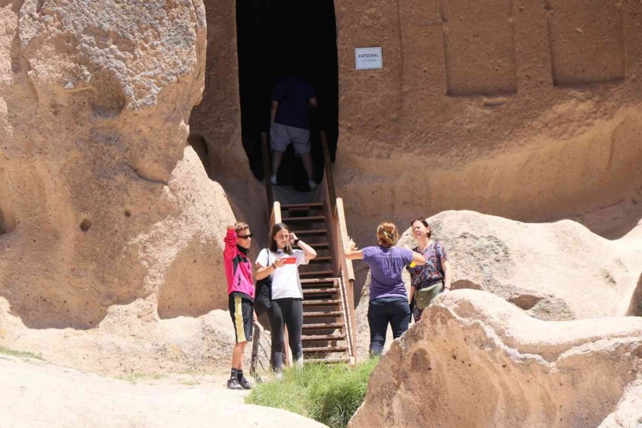 Kapadokya’nın Girş Kapısındaki Selime Katedrali’ne Ziyaretçi İlgisi Arttı