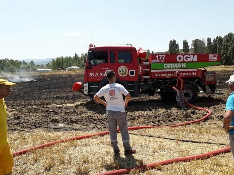 İtfaiye İle Mahalleli Yangını Birlikte Söndürdü