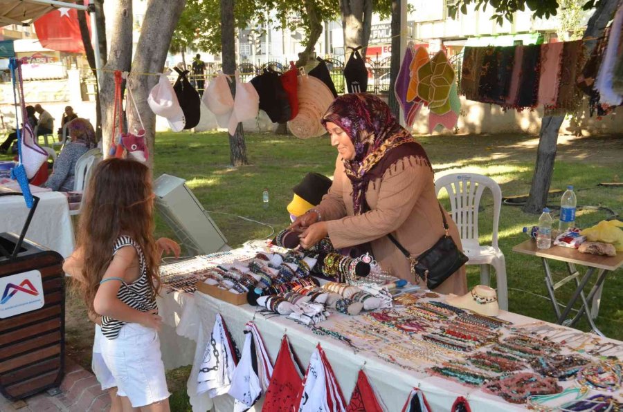 Üreten Ellerin Emeği, Katma Değere Çevriliyor