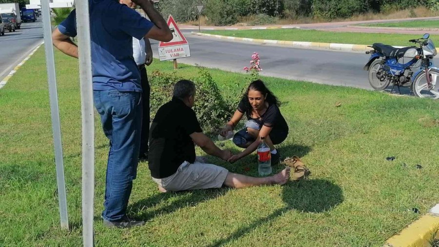 Meydana Gelen Kazalar Marketçi Kadını İsyan Ettirdi: “bu Kavşakta Kaza Görmekten Bıktık”