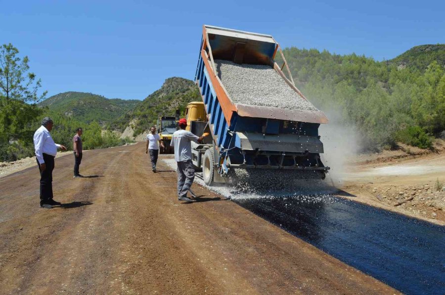 Karabucak Yolu Asfaltlanıyor