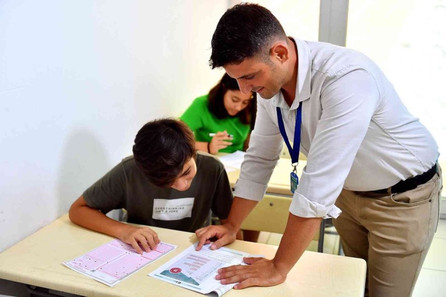 Mersin’de Kurs Merkezlerindeki Öğrencilerden Büyük Başarı