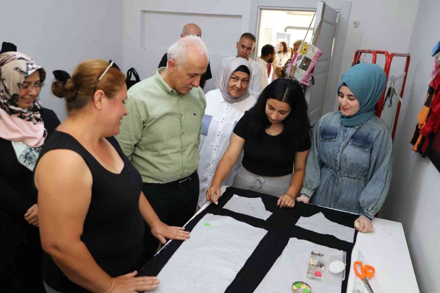 Turgut Reis Mahallesi Kültür Ve Sanat Evi Açıldı