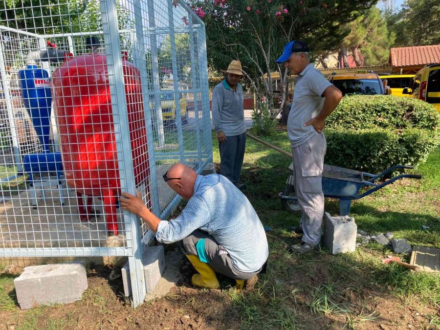 Kemer’de Yeşil Alanlara Bakım Ve Onarım Çalışması