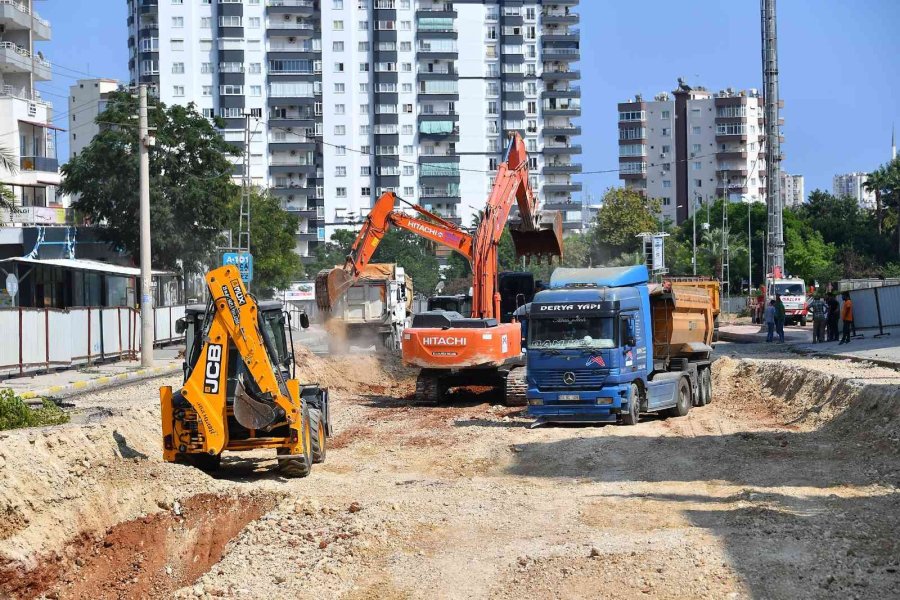 Mersin’de Trafiği Rahatlatacak Alt Geçit Çalışmalarına Başlandı