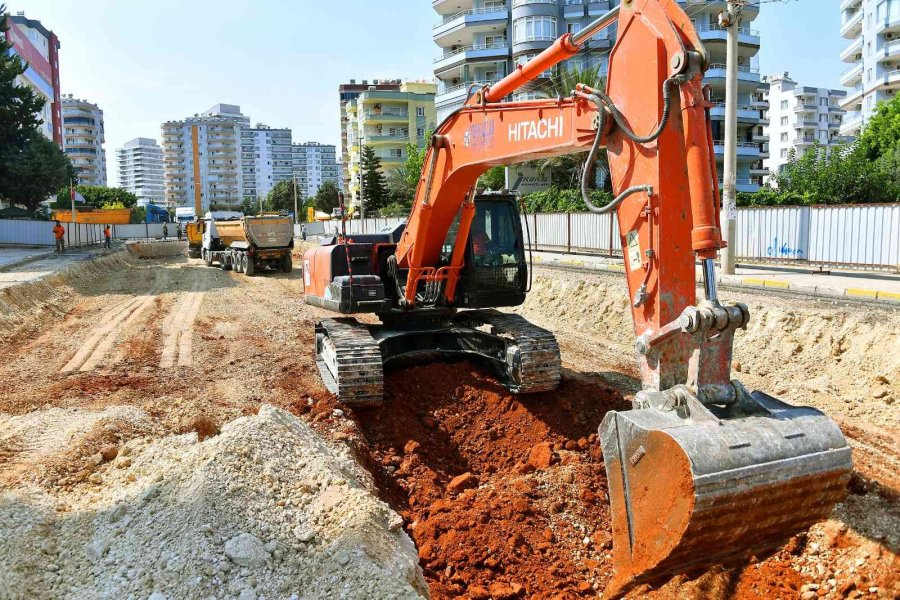 Mersin’de Trafiği Rahatlatacak Alt Geçit Çalışmalarına Başlandı