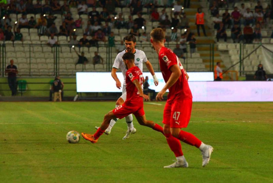 Uefa Konferans Ligi: Konyaspor: 1 - Vaduz: 2 (ilk Yarı)