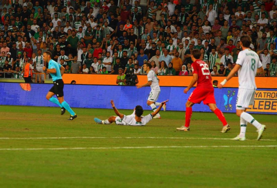 Uefa Konferans Ligi: Konyaspor: 1 - Vaduz: 2 (ilk Yarı)