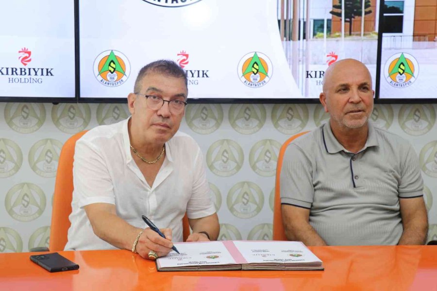 Alanyaspor’un Stad İsim Sponsoru, Kırbıyık Holding Oldu