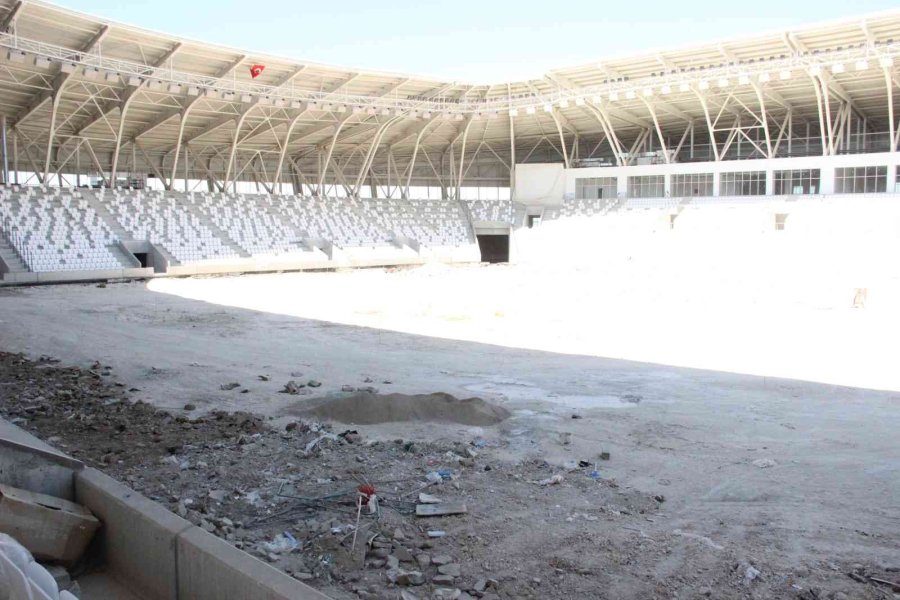 Karaman’ın 15 Bin Kişilik Stadyumda Sona Doğru