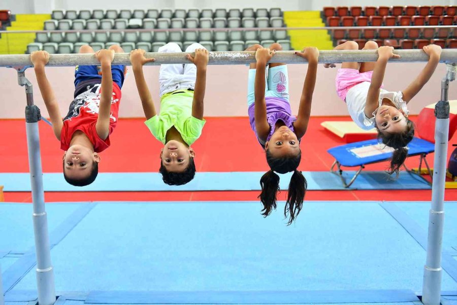 Mersin’de Ücretsiz Cimnastik Kurslarında Geleceğin Sporcuları Yetişiyor