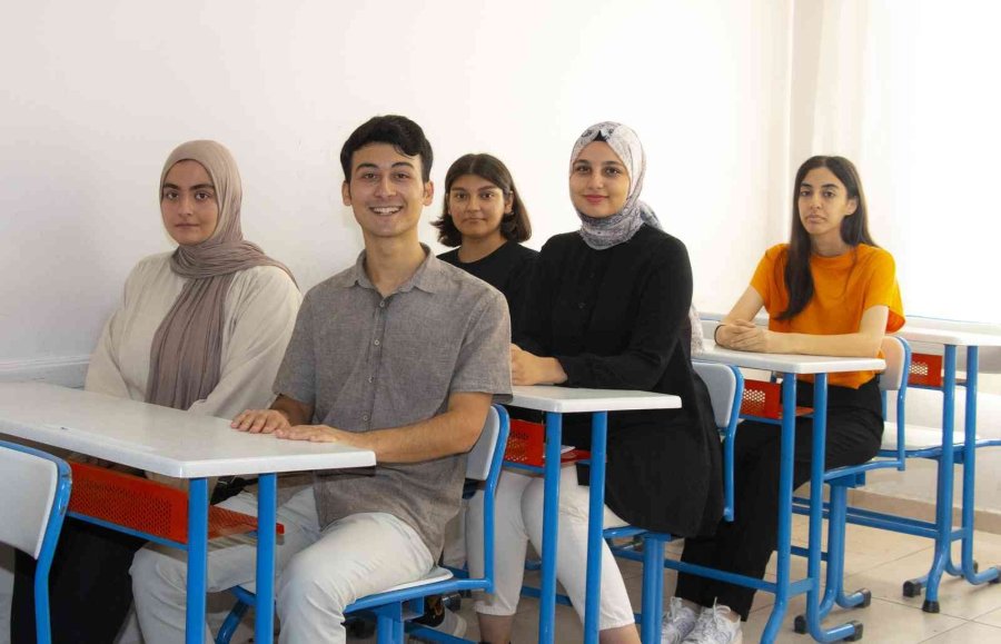 Mersin Büyükşehir Belediyesinin Kurs Merkezlerinden Büyük Başarı