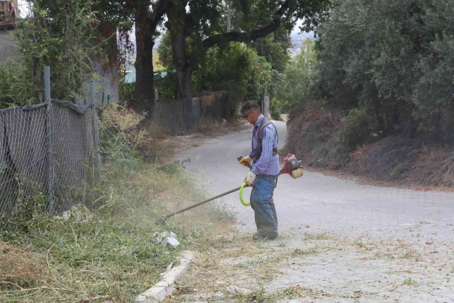 Toroslar’da Mahalleler Temizleniyor