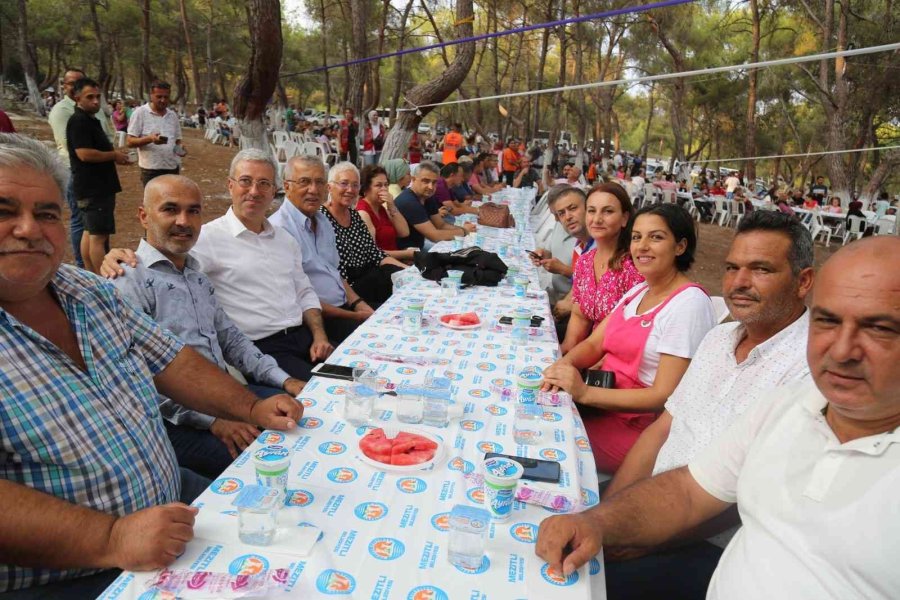 Mezitli Belediyesi Çalışanlarından Piknikli Kutlama