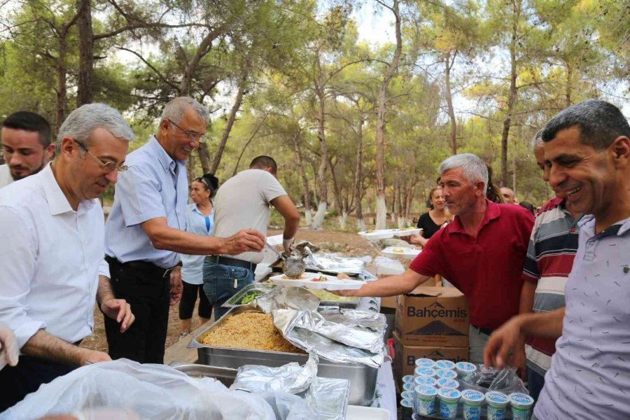 Mezitli Belediyesi Çalışanlarından Piknikli Kutlama