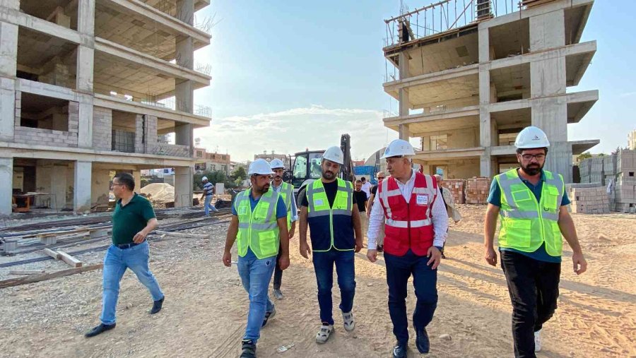 Yerinde Kentsel Dönüşümle İnsanlar Yıkılmak Üzere Olan Evlerden Kurtuluyor