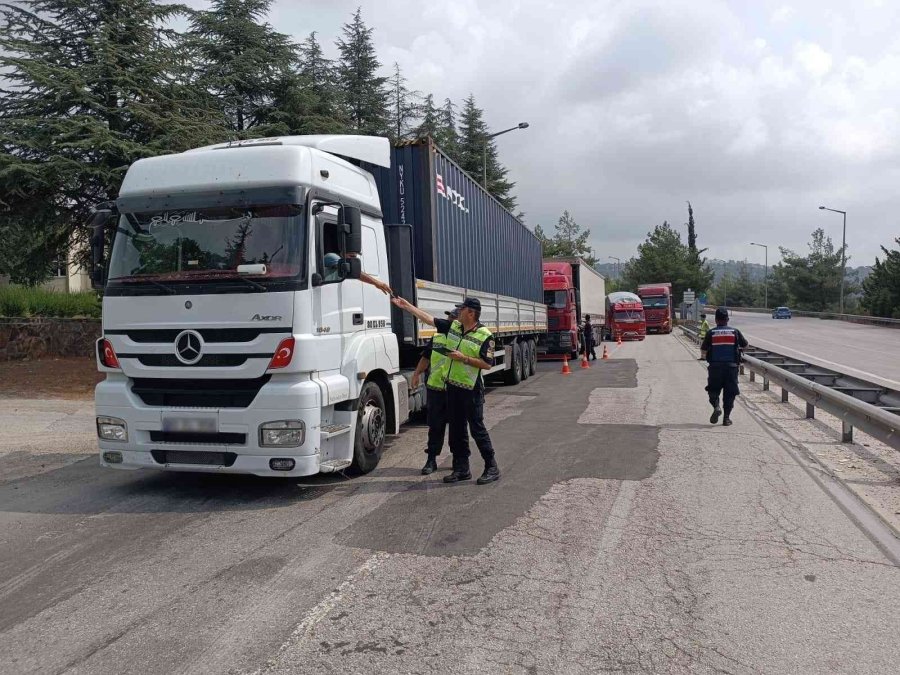 Mersin’de Araçlar Denetlendi