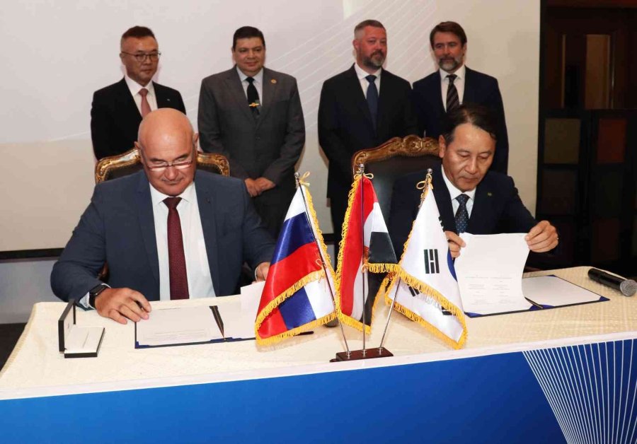 Rosatom Ve Güney Koreli Şirket Khnp, Mısır’daki Ngs’de Ortak Çalışma Anlaşması İmzaladı