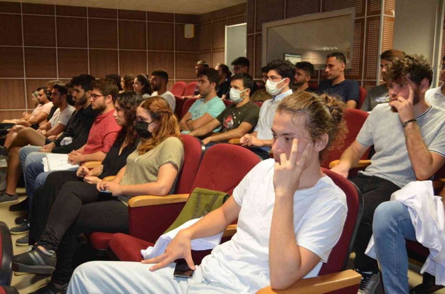 Alkü’nün Stajyer Doktorları Hekimlik Eğitimine Başladı