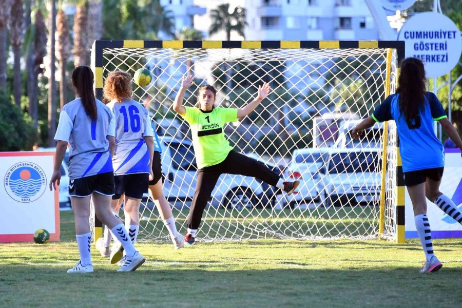 Mersinli Gençler 30 Ağustos’u Spor Yaparak Kutladı