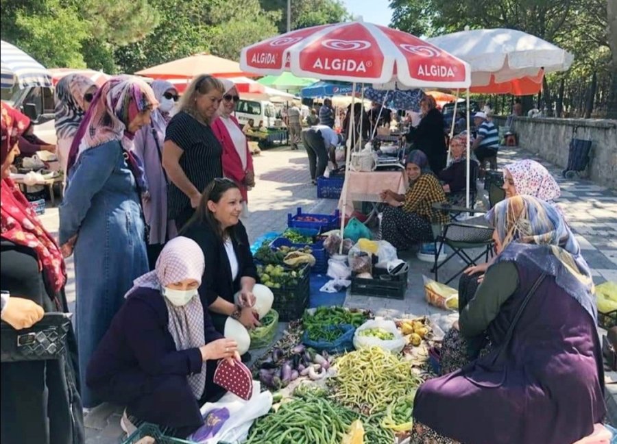 Ak Kadınlar Sivrihisar’da