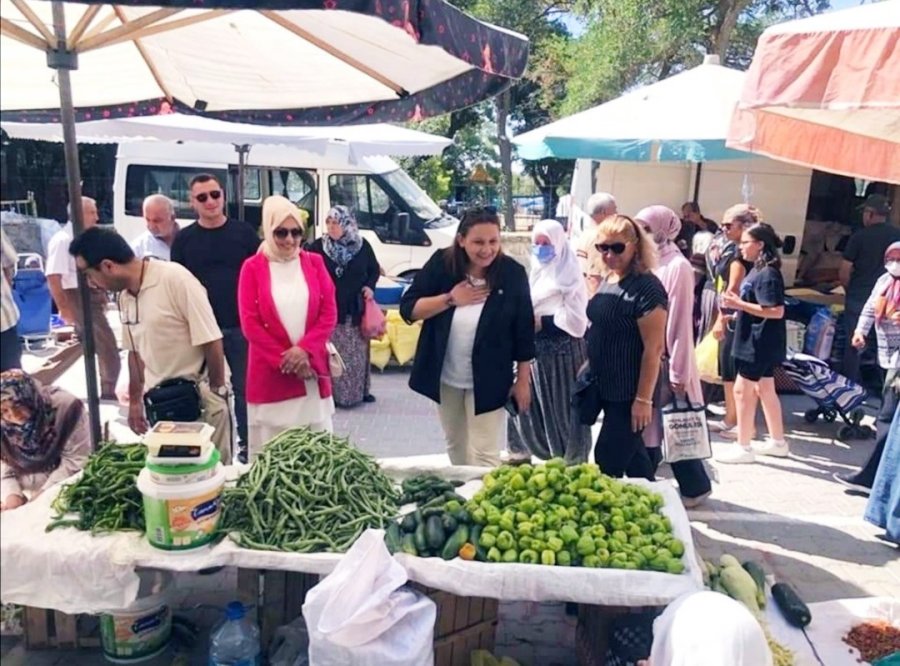 Ak Kadınlar Sivrihisar’da