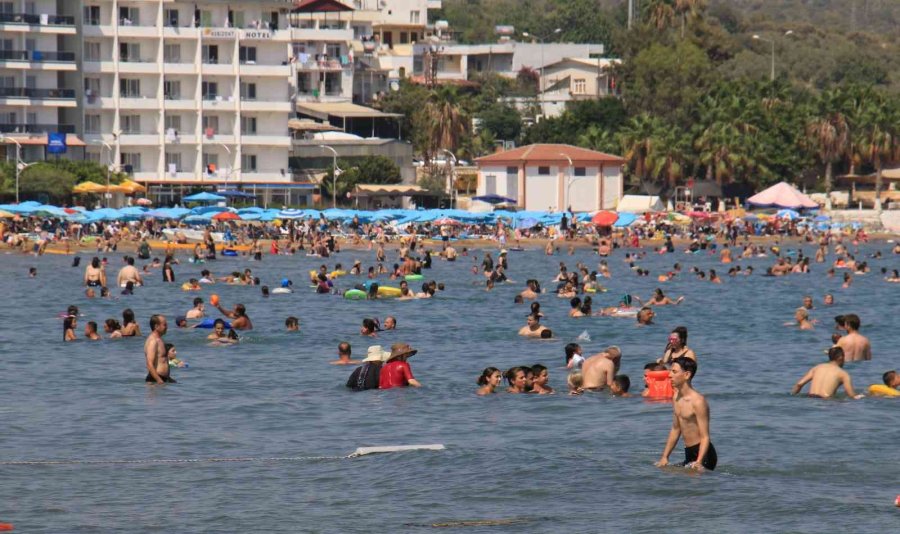 Eylül’de Kızkalesi’nde Tatilci Yoğunluğu