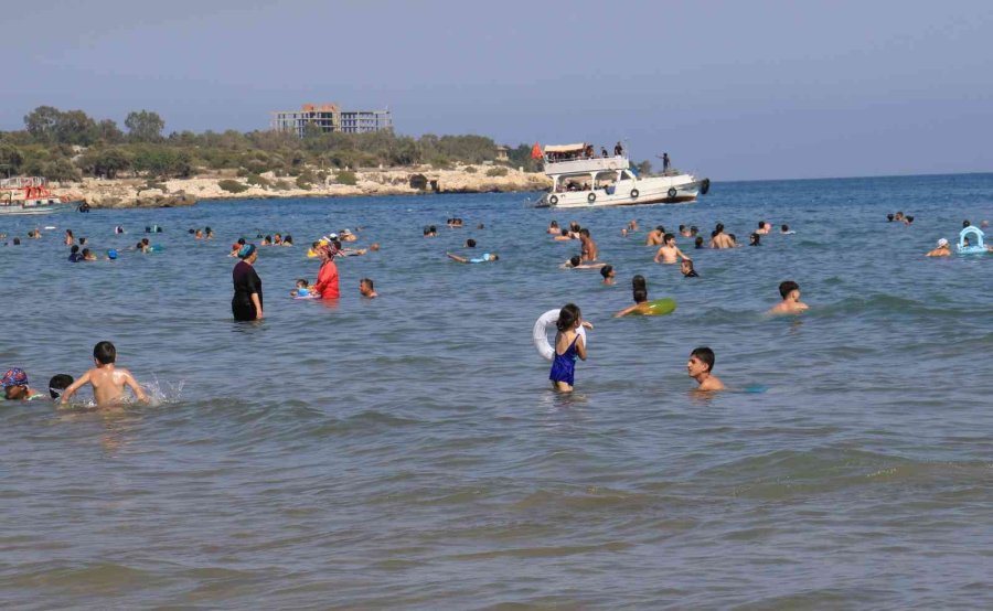 Eylül’de Kızkalesi’nde Tatilci Yoğunluğu