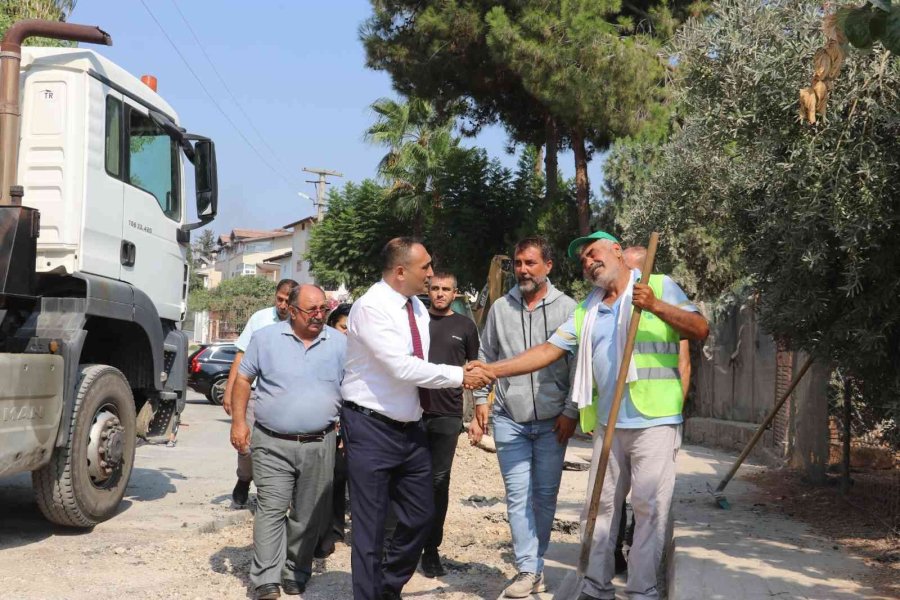 Toroslar’da Alt Yapı Çalışmaları Biten Yollar Asfaltlanıyor