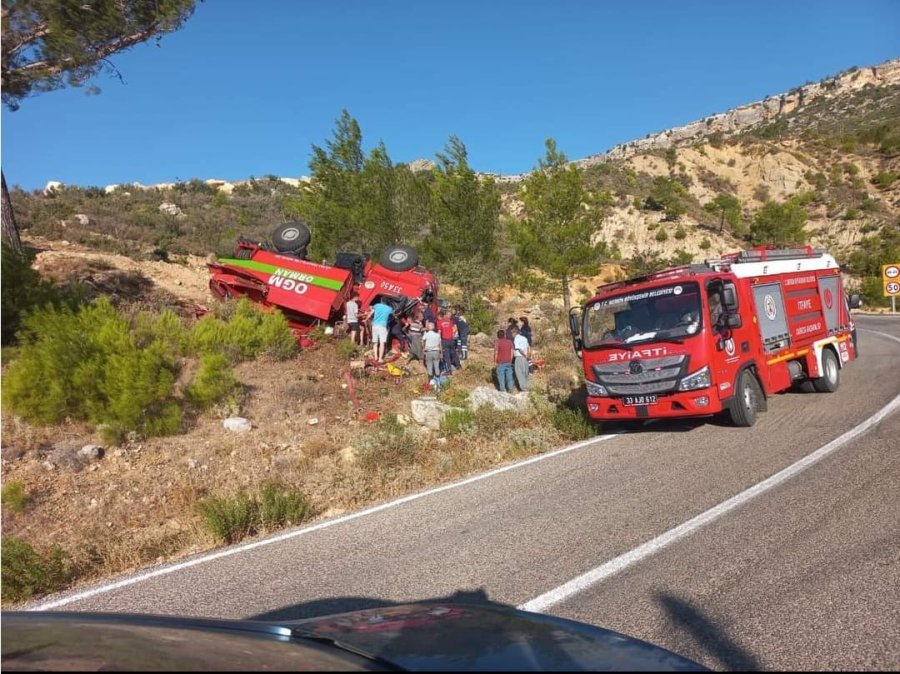 Yangına Giden Orman Personeli Kaza Yaptı: 3 Yaralı